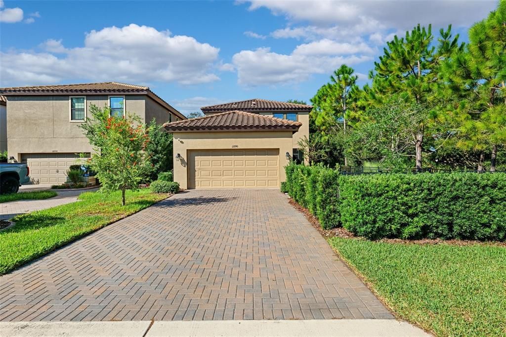 Activo con contrato: $3,500 (4 camas, 3 baños, 2293 Pies cuadrados)