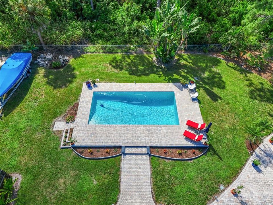 Activo con contrato: $450,000 (3 camas, 2 baños, 1555 Pies cuadrados)