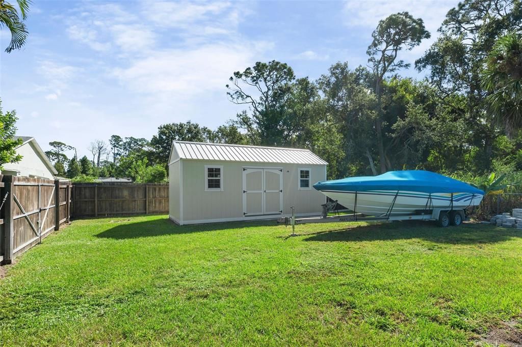 Activo con contrato: $450,000 (3 camas, 2 baños, 1555 Pies cuadrados)