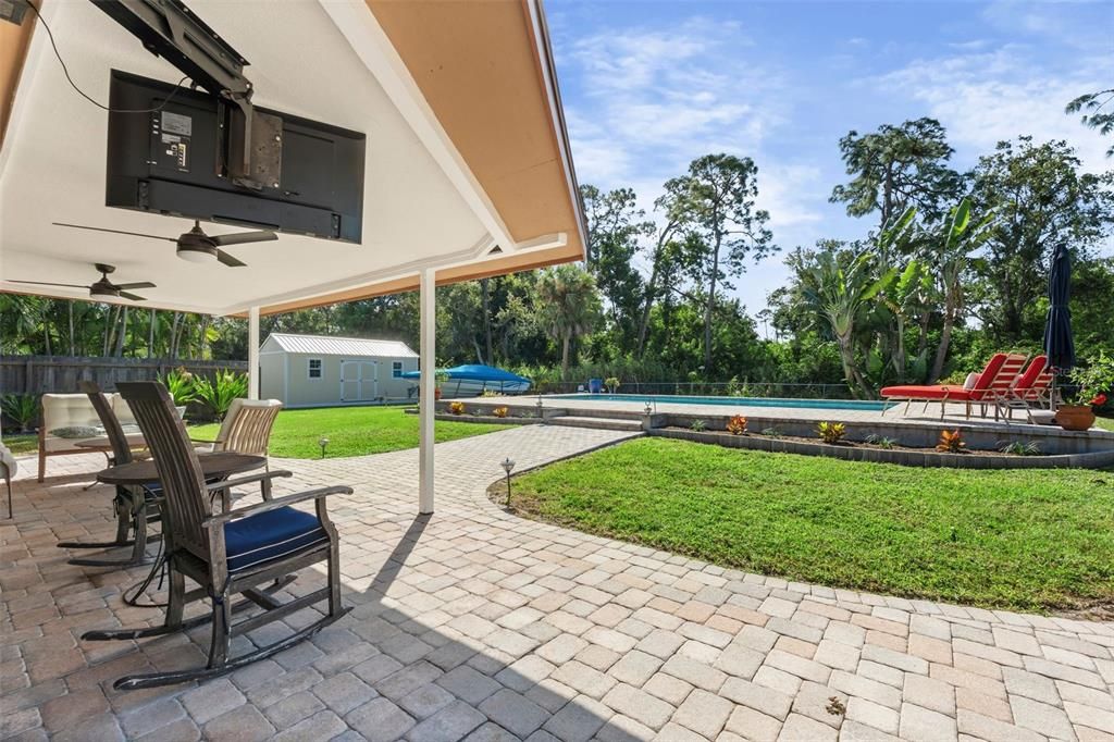 Activo con contrato: $450,000 (3 camas, 2 baños, 1555 Pies cuadrados)