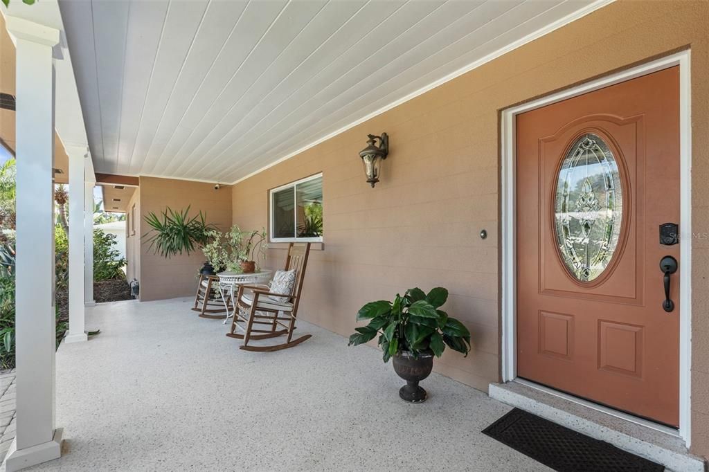 Activo con contrato: $450,000 (3 camas, 2 baños, 1555 Pies cuadrados)