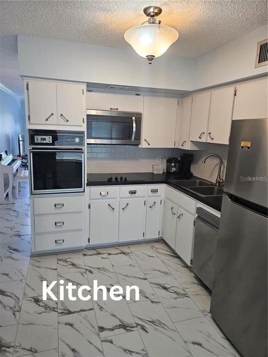 En Renta: $1,850 (2 camas, 2 baños, 1100 Pies cuadrados)