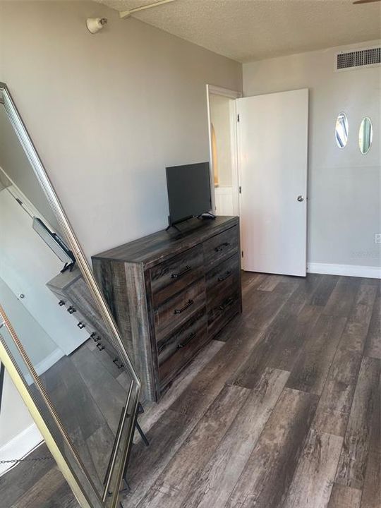 На продажу: $595,000 (2 спален, 2 ванн, 1150 Квадратных фут)