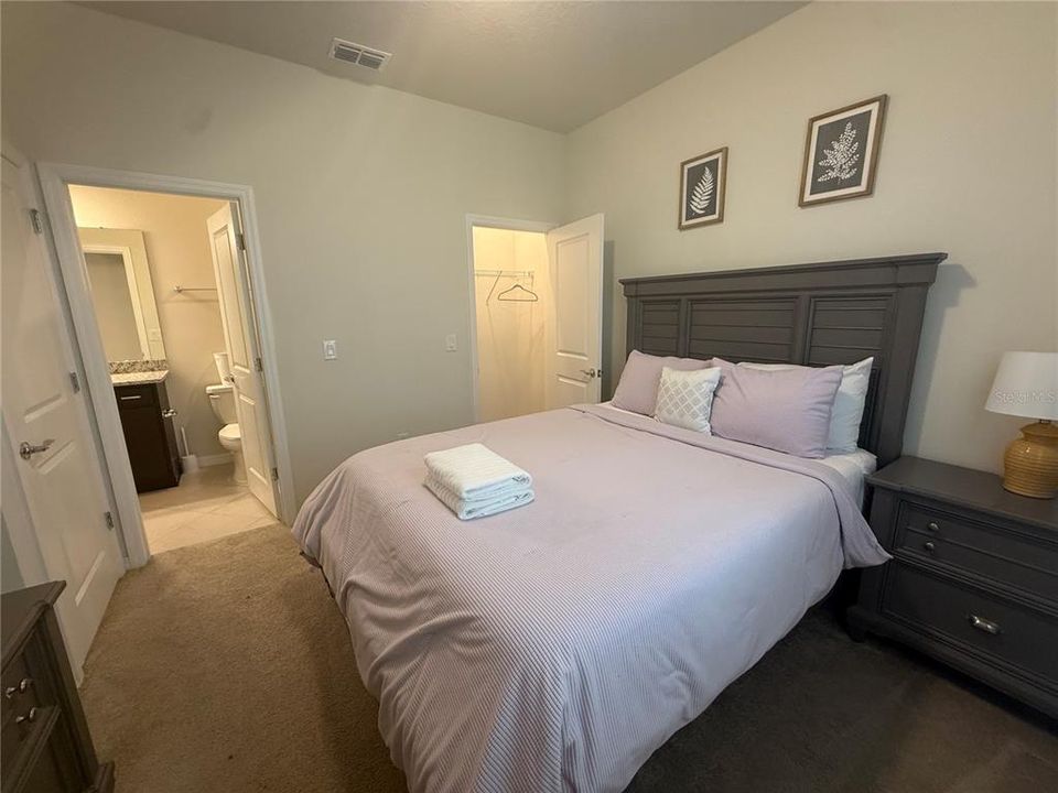 For Sale: $749,999 (5 beds, 4 baths, 2491 Square Feet)