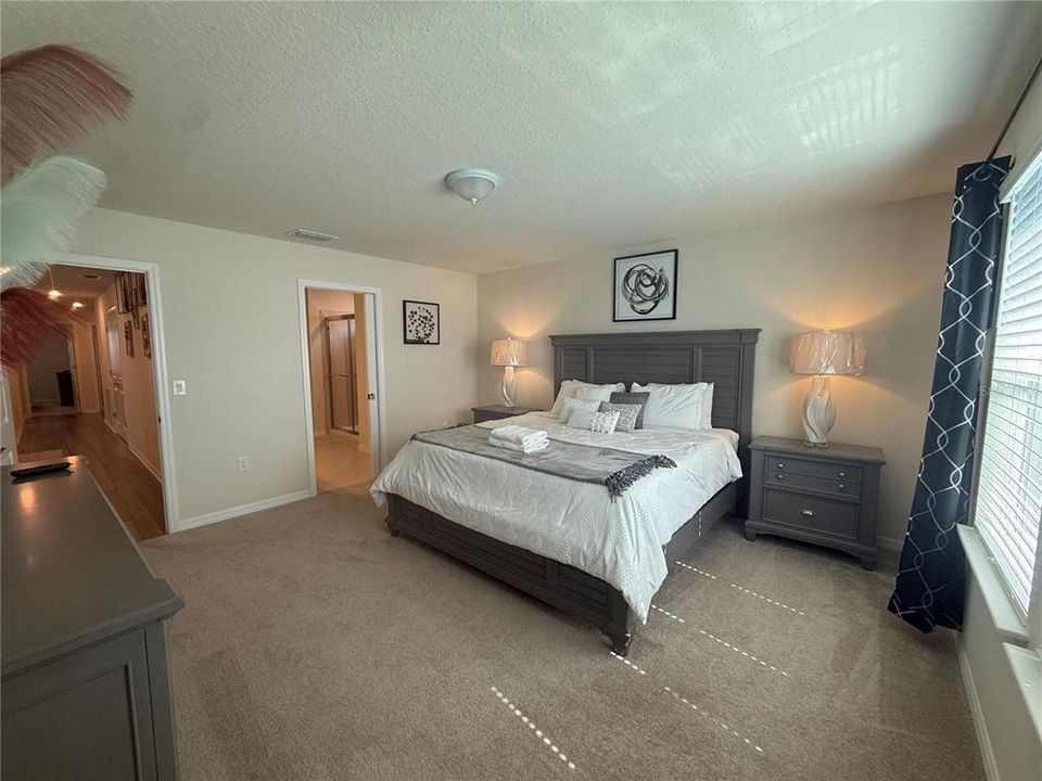 For Sale: $749,999 (5 beds, 4 baths, 2491 Square Feet)