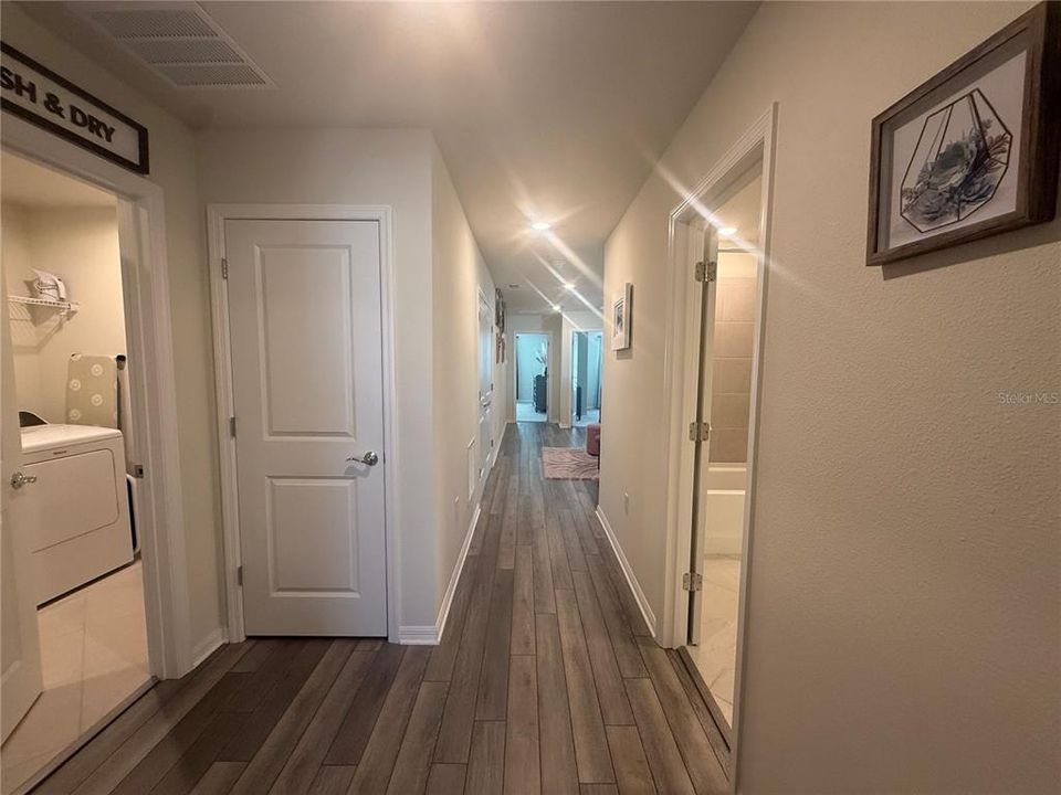 For Sale: $749,999 (5 beds, 4 baths, 2491 Square Feet)