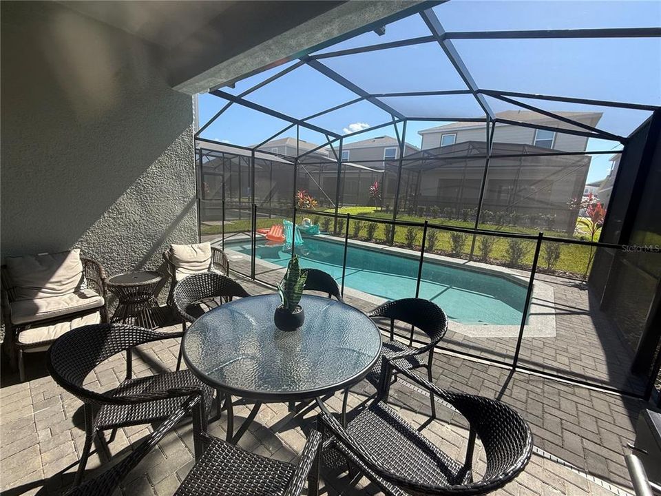 For Sale: $749,999 (5 beds, 4 baths, 2491 Square Feet)