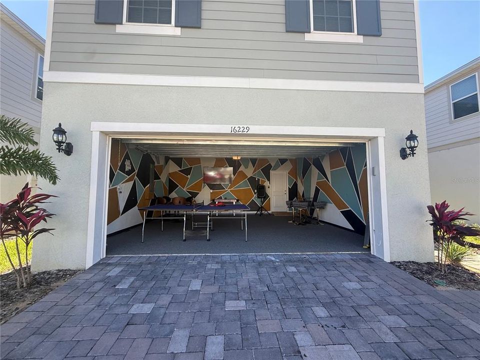 For Sale: $749,999 (5 beds, 4 baths, 2491 Square Feet)