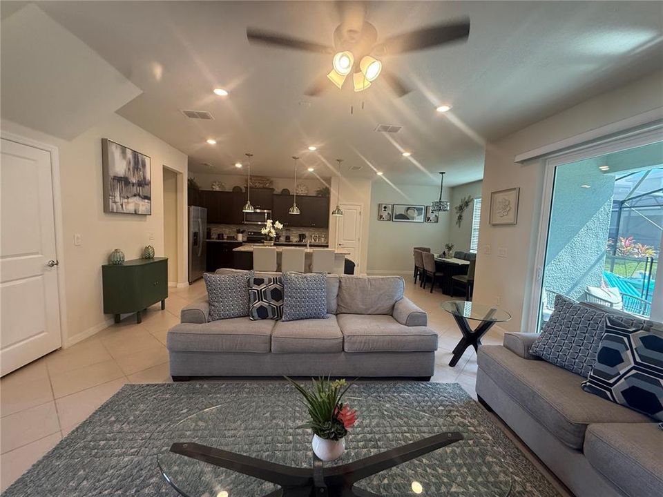 For Sale: $749,999 (5 beds, 4 baths, 2491 Square Feet)