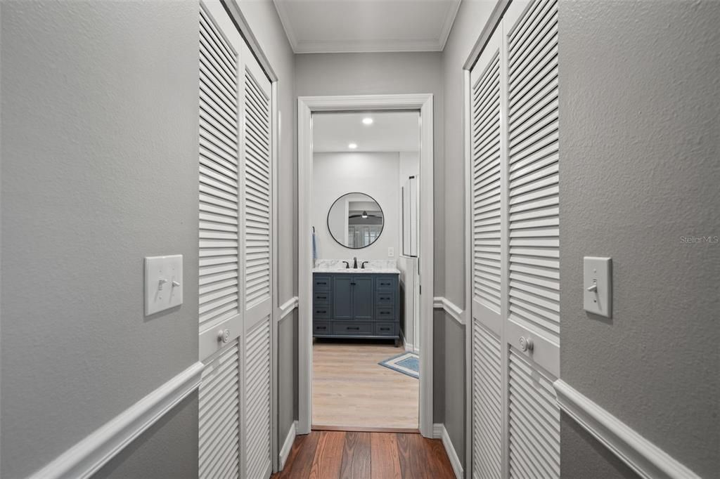 For Sale: $349,900 (2 beds, 2 baths, 2172 Square Feet)