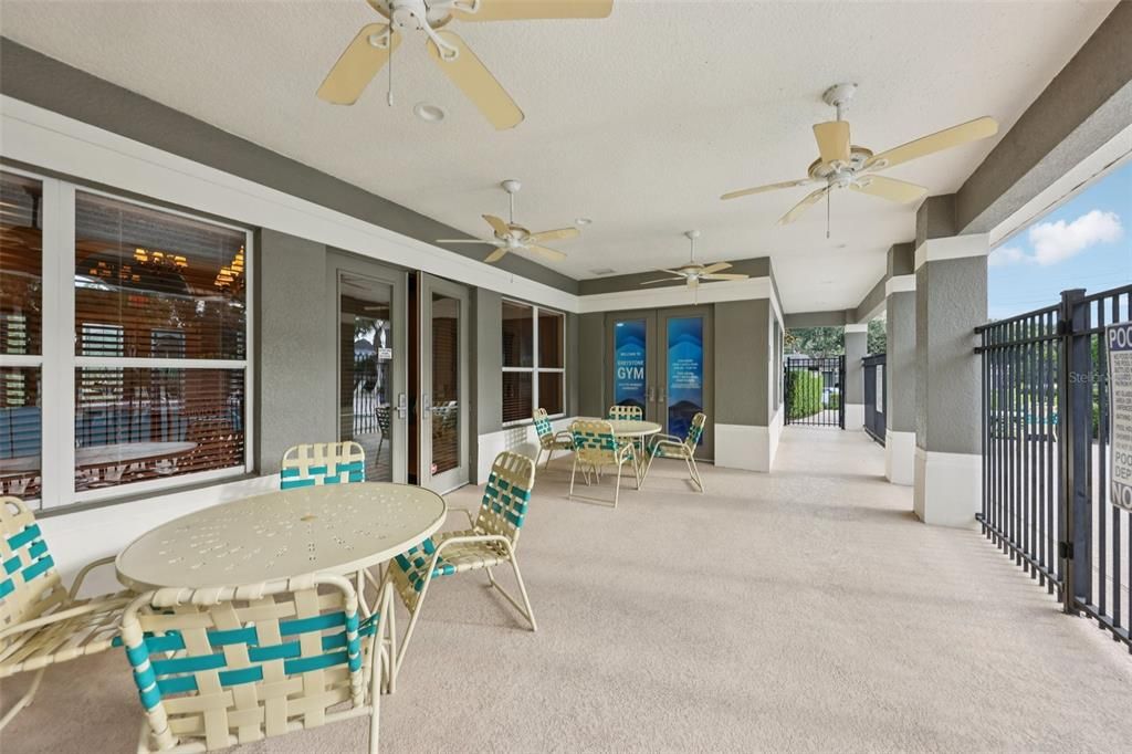 Activo con contrato: $347,500 (3 camas, 2 baños, 1914 Pies cuadrados)