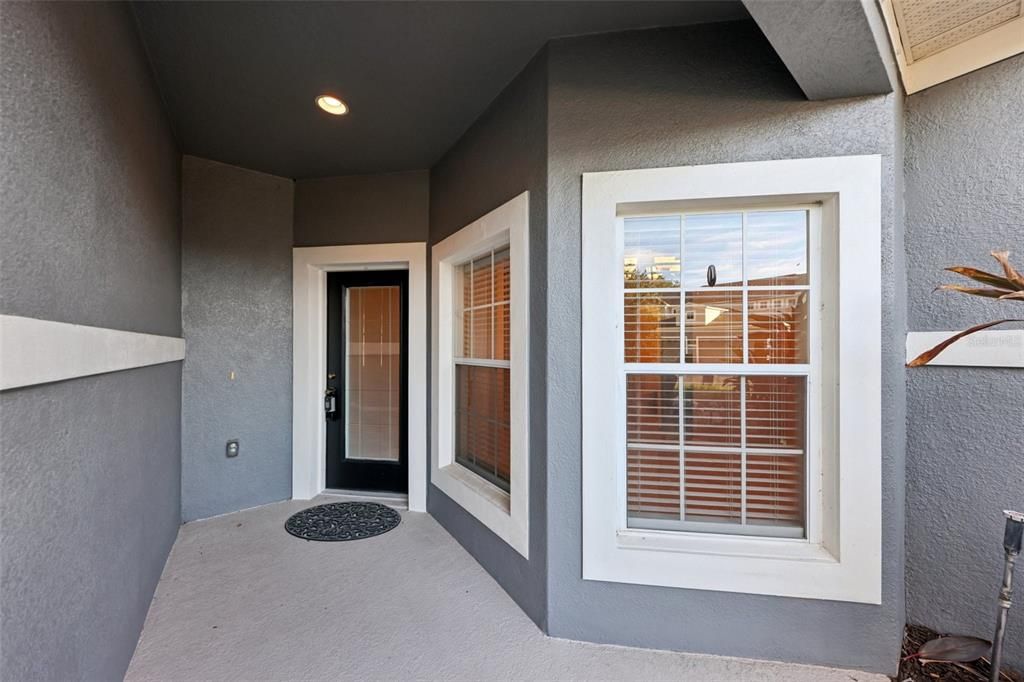 Activo con contrato: $347,500 (3 camas, 2 baños, 1914 Pies cuadrados)