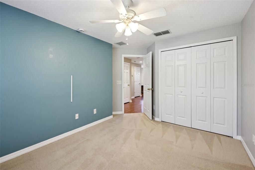 Activo con contrato: $347,500 (3 camas, 2 baños, 1914 Pies cuadrados)