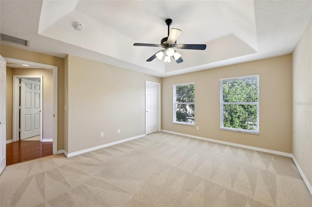 Activo con contrato: $347,500 (3 camas, 2 baños, 1914 Pies cuadrados)