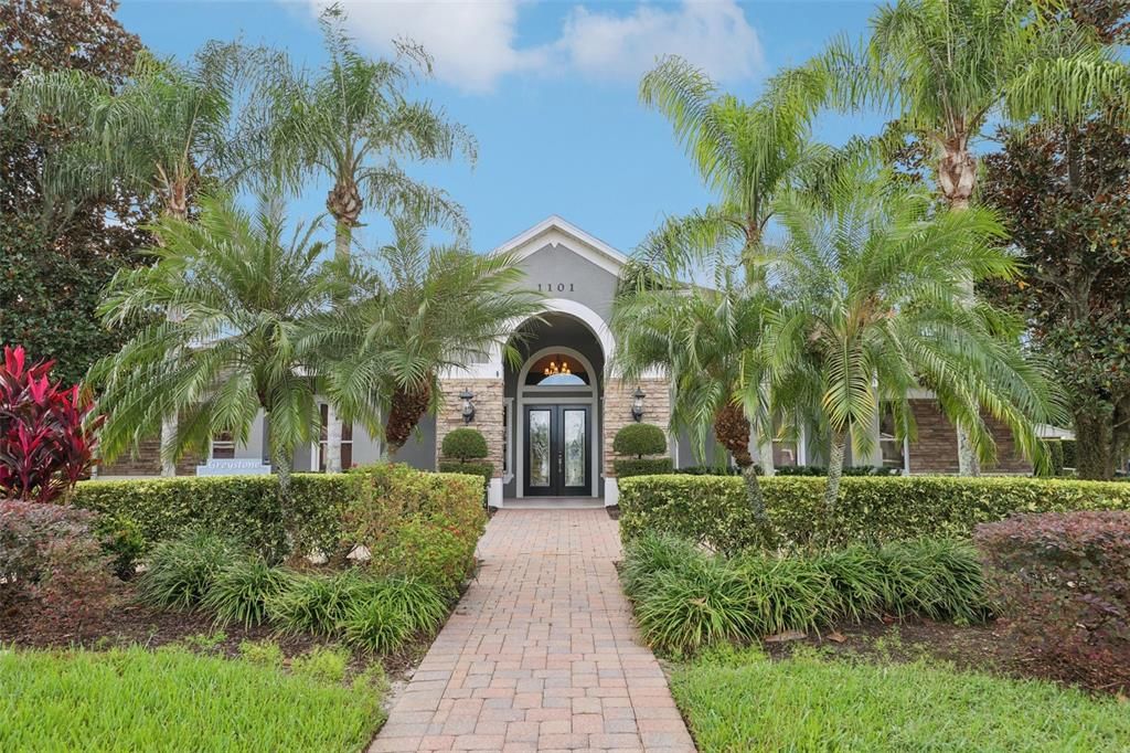 Activo con contrato: $347,500 (3 camas, 2 baños, 1914 Pies cuadrados)