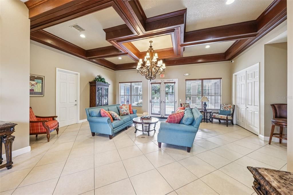 Activo con contrato: $347,500 (3 camas, 2 baños, 1914 Pies cuadrados)