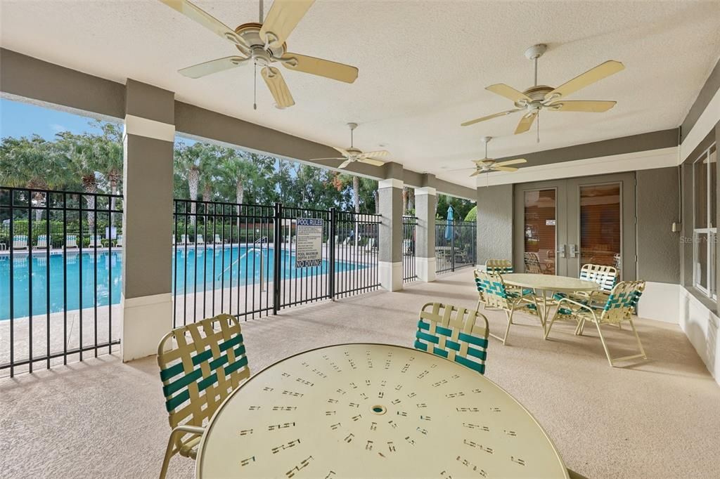 Activo con contrato: $347,500 (3 camas, 2 baños, 1914 Pies cuadrados)