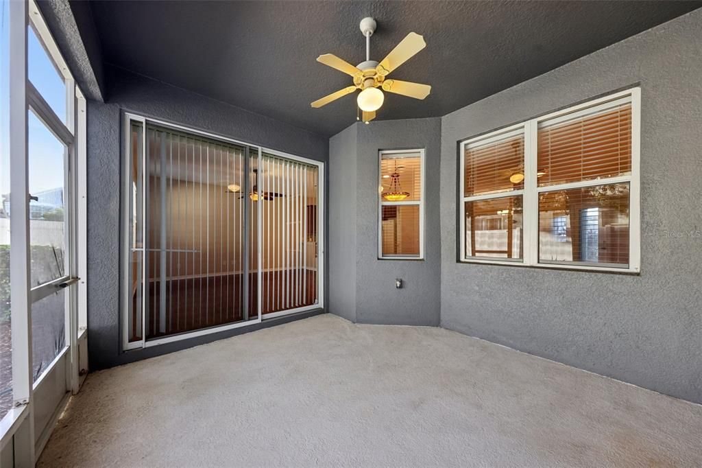 Activo con contrato: $347,500 (3 camas, 2 baños, 1914 Pies cuadrados)