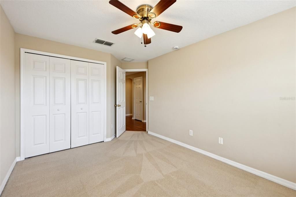 Activo con contrato: $347,500 (3 camas, 2 baños, 1914 Pies cuadrados)