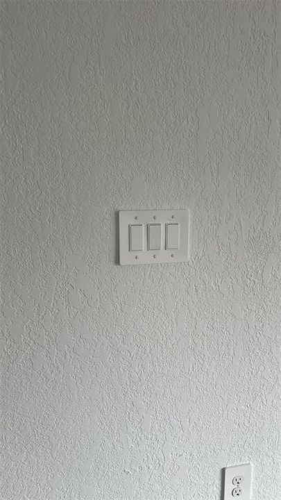 For Sale: $260,000 (3 beds, 2 baths, 1503 Square Feet)