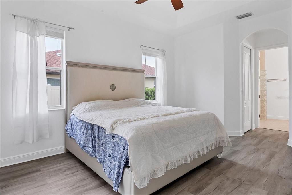 For Sale: $415,000 (3 beds, 2 baths, 1706 Square Feet)