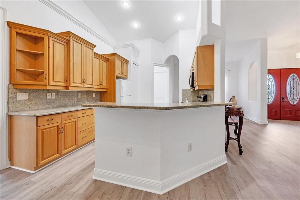 For Sale: $415,000 (3 beds, 2 baths, 1706 Square Feet)