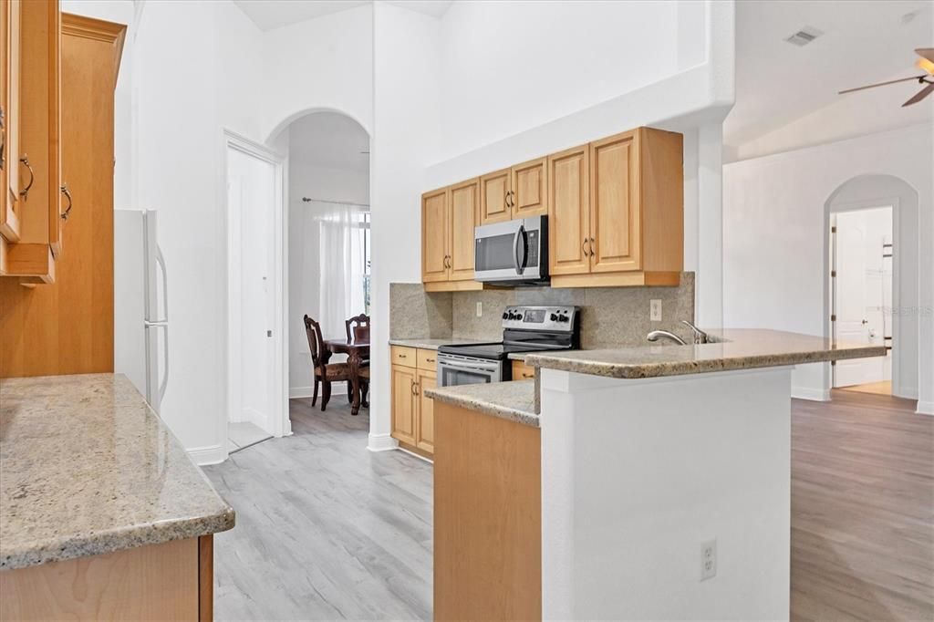 For Sale: $415,000 (3 beds, 2 baths, 1706 Square Feet)