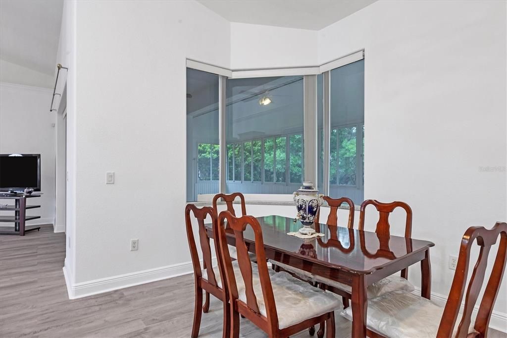 For Sale: $415,000 (3 beds, 2 baths, 1706 Square Feet)