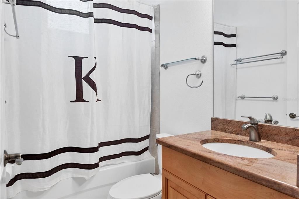 For Sale: $415,000 (3 beds, 2 baths, 1706 Square Feet)