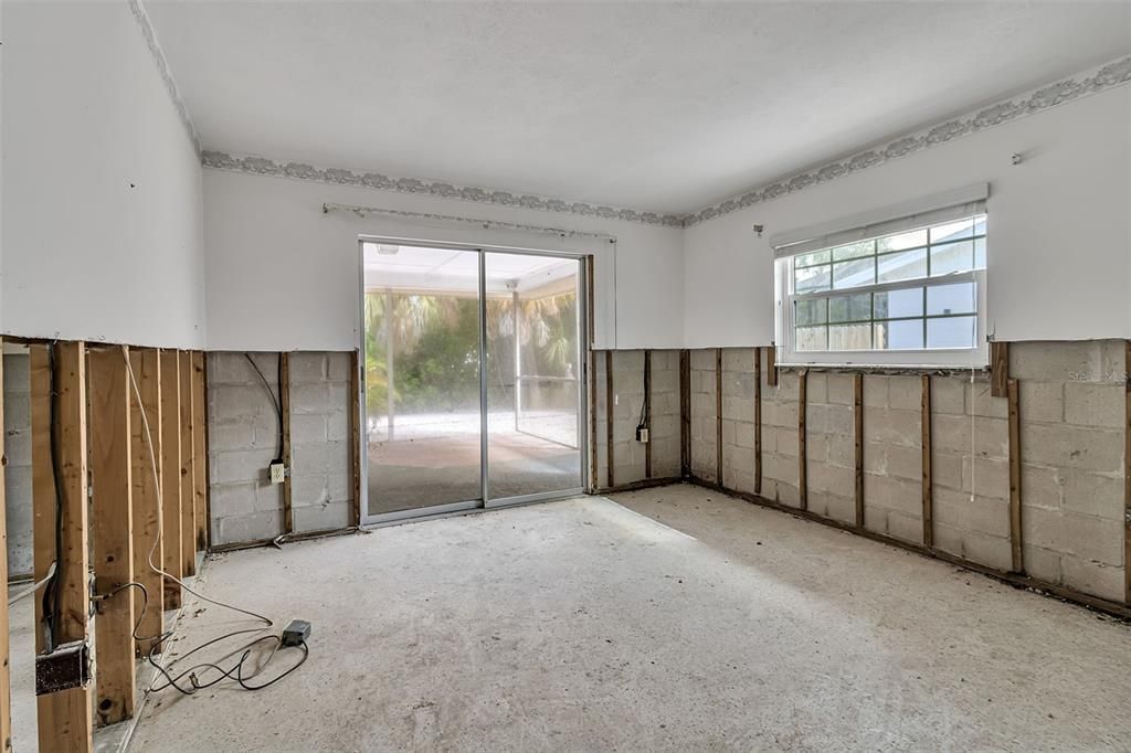 For Sale: $950,000 (3 beds, 2 baths, 1464 Square Feet)