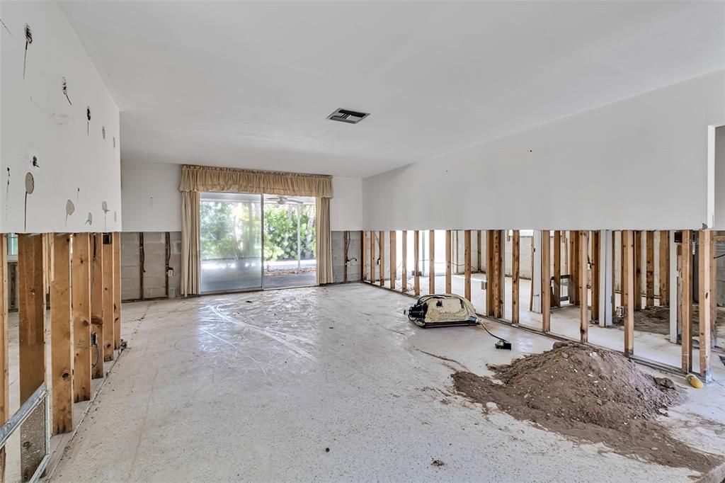 For Sale: $950,000 (3 beds, 2 baths, 1464 Square Feet)