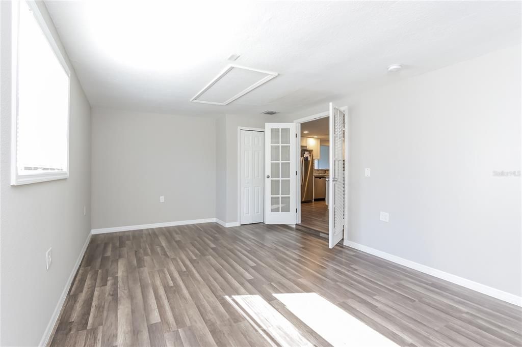 For Rent: $2,530 (4 beds, 2 baths, 1596 Square Feet)