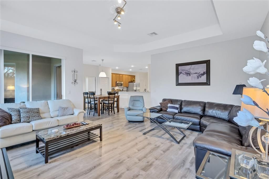 待售: $469,900 (3 贝兹, 2 浴室, 1679 平方英尺)