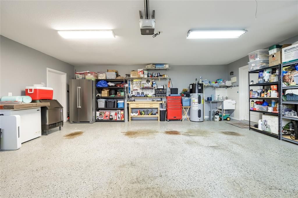 Под контрактом: $869,000 (4 спален, 3 ванн, 2731 Квадратных фут)