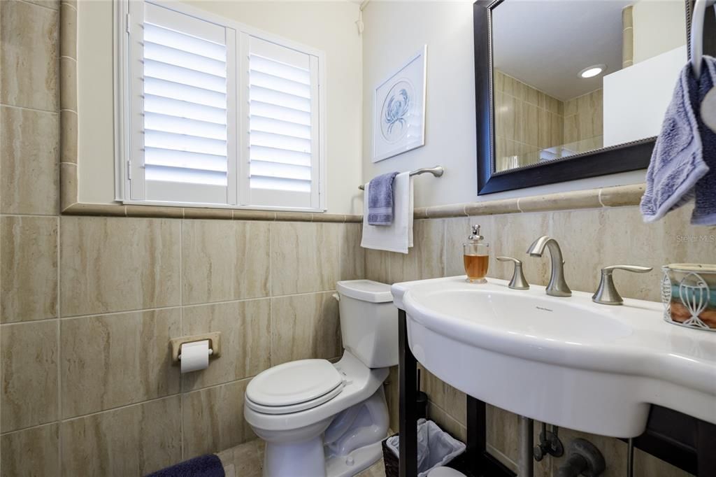 Под контрактом: $869,000 (4 спален, 3 ванн, 2731 Квадратных фут)