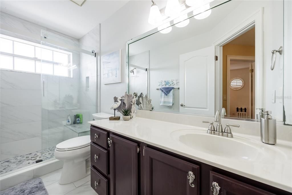 Под контрактом: $869,000 (4 спален, 3 ванн, 2731 Квадратных фут)