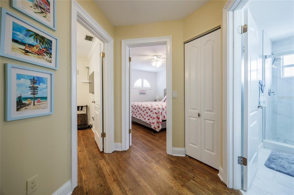 Под контрактом: $869,000 (4 спален, 3 ванн, 2731 Квадратных фут)