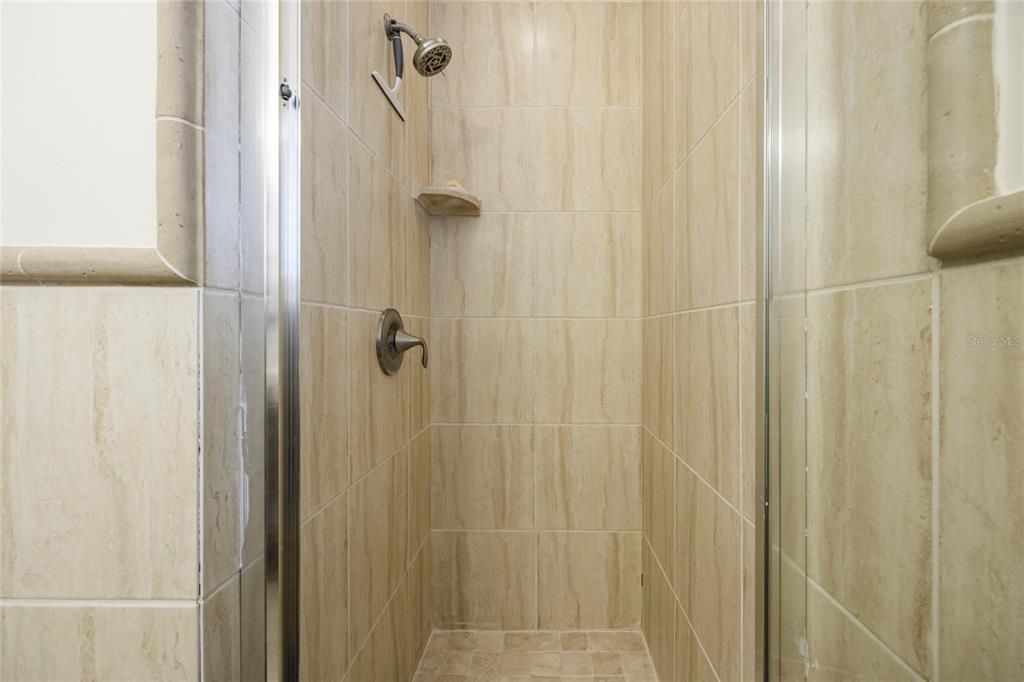 Под контрактом: $869,000 (4 спален, 3 ванн, 2731 Квадратных фут)