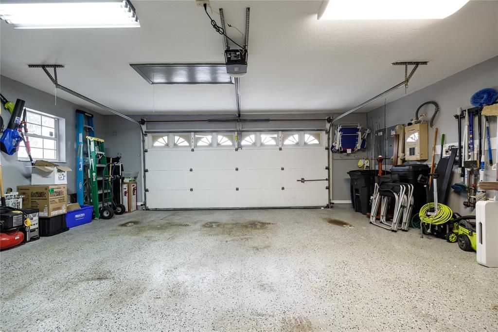 Под контрактом: $869,000 (4 спален, 3 ванн, 2731 Квадратных фут)