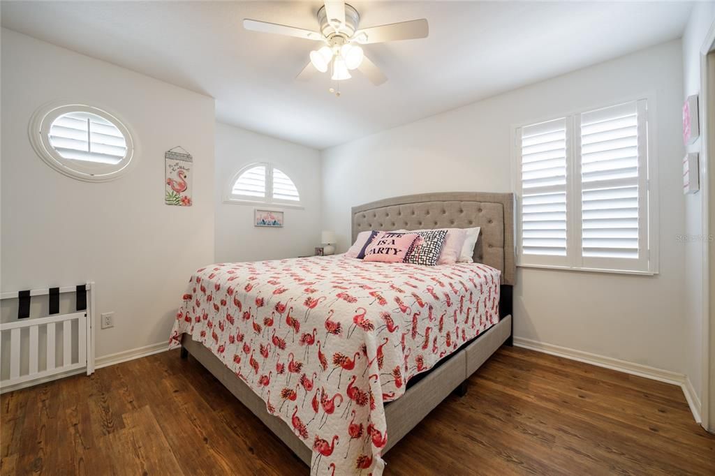 Под контрактом: $869,000 (4 спален, 3 ванн, 2731 Квадратных фут)