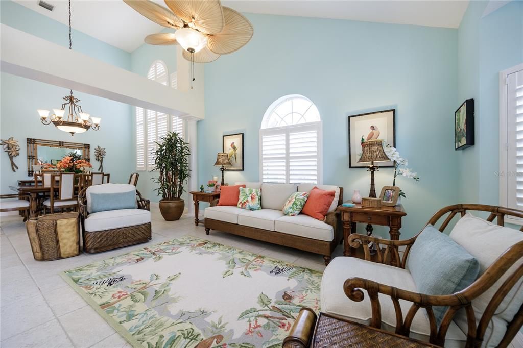 Под контрактом: $869,000 (4 спален, 3 ванн, 2731 Квадратных фут)