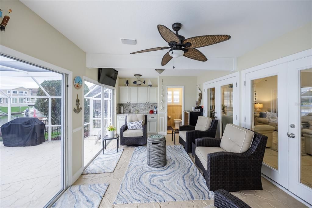 Под контрактом: $869,000 (4 спален, 3 ванн, 2731 Квадратных фут)