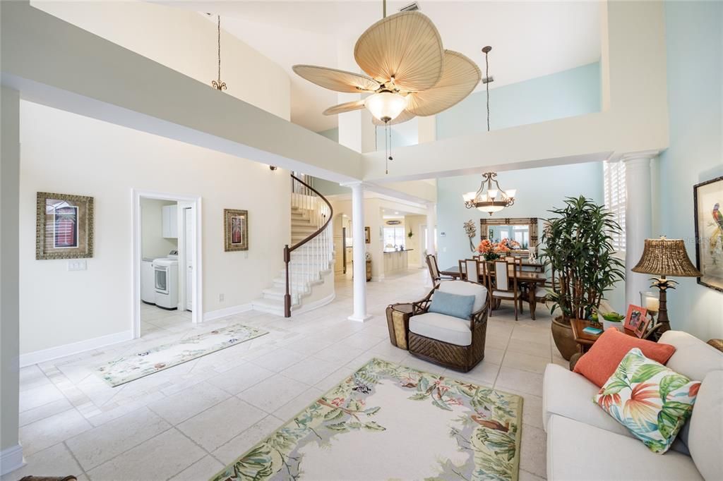 Под контрактом: $869,000 (4 спален, 3 ванн, 2731 Квадратных фут)