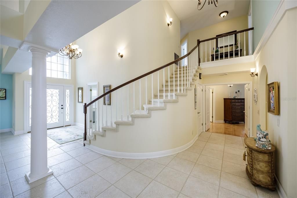 Под контрактом: $869,000 (4 спален, 3 ванн, 2731 Квадратных фут)