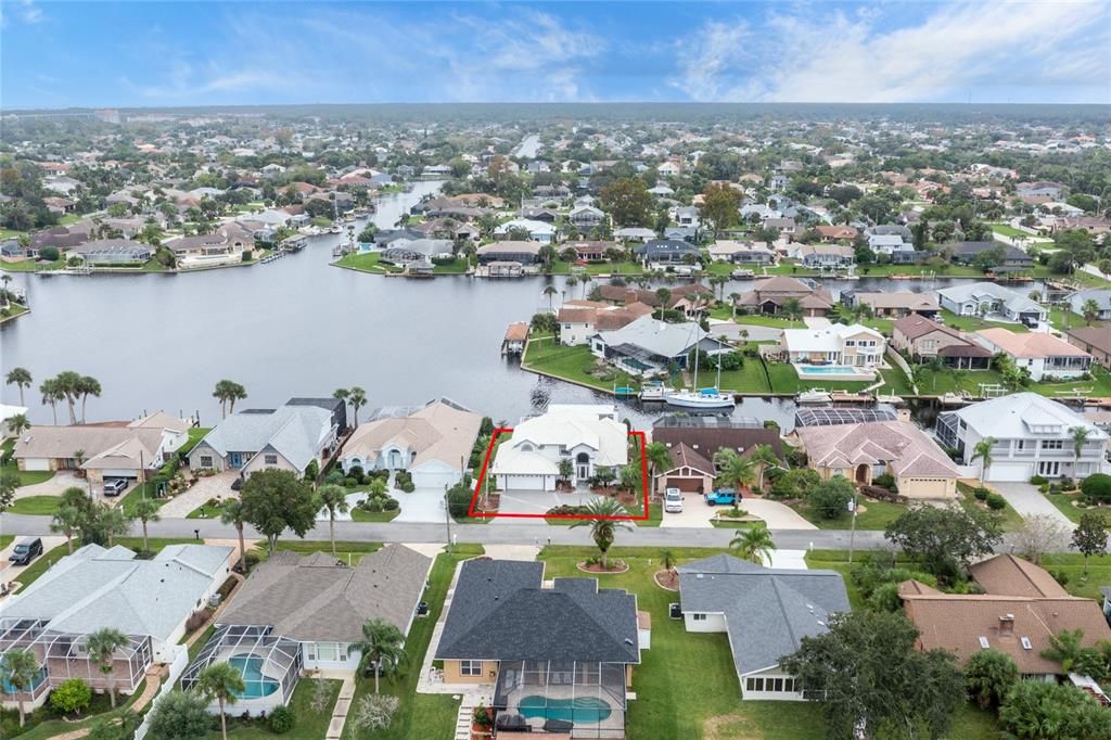 Под контрактом: $869,000 (4 спален, 3 ванн, 2731 Квадратных фут)