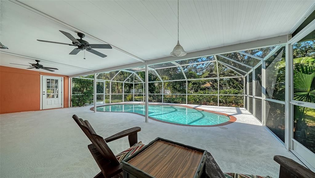 Activo con contrato: $407,000 (3 camas, 3 baños, 1586 Pies cuadrados)