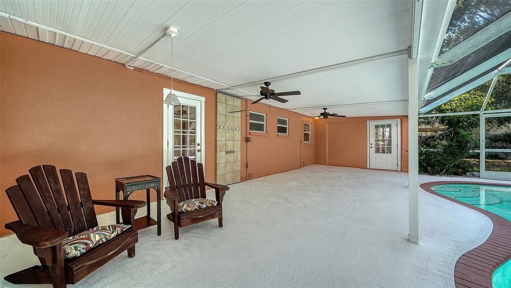 Activo con contrato: $407,000 (3 camas, 3 baños, 1586 Pies cuadrados)