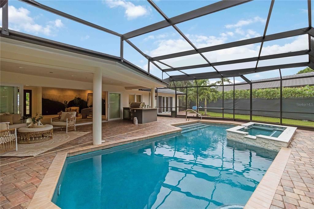 For Sale: $2,599,000 (3 beds, 3 baths, 2539 Square Feet)