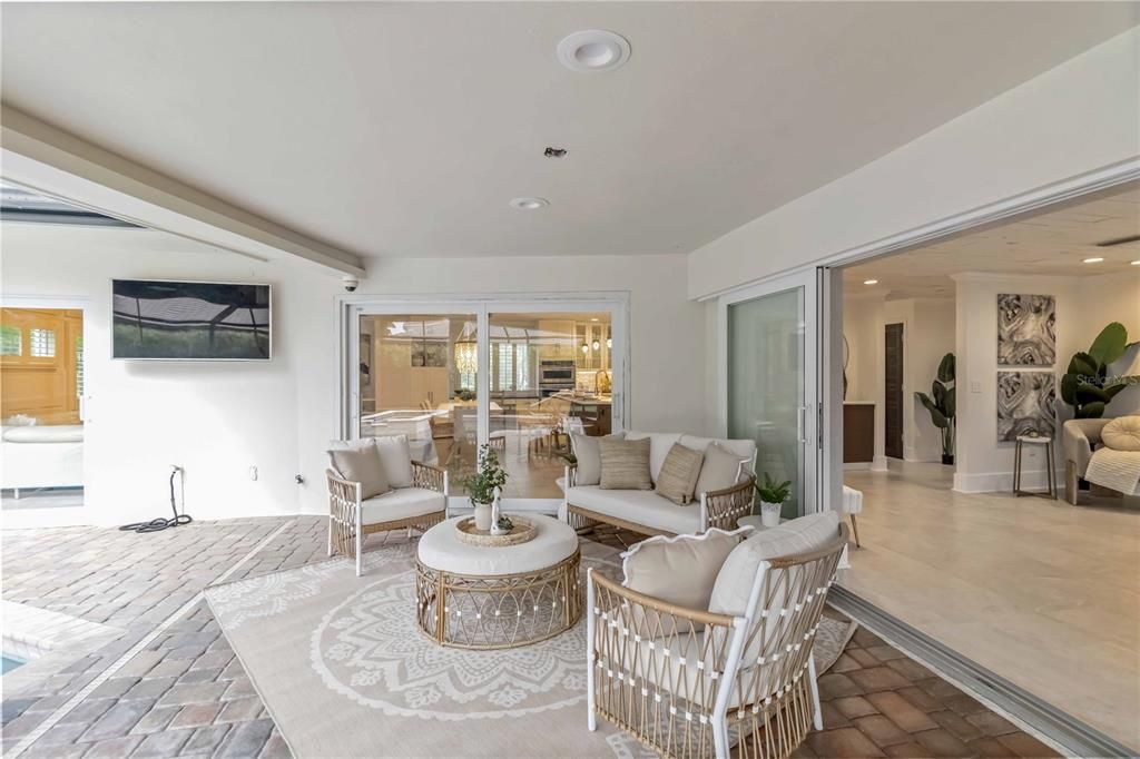 For Sale: $2,599,000 (3 beds, 3 baths, 2539 Square Feet)