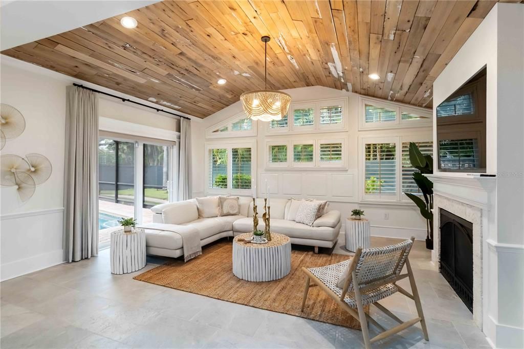 For Sale: $2,599,000 (3 beds, 3 baths, 2539 Square Feet)